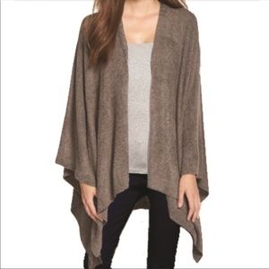 Barefoot Dreams Shawl. NWOT.